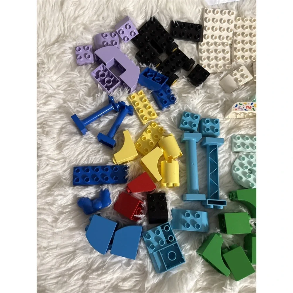 LEGO DUPLO Town 10423 Buildable People Big Emotions Set + Instructions NO BOX